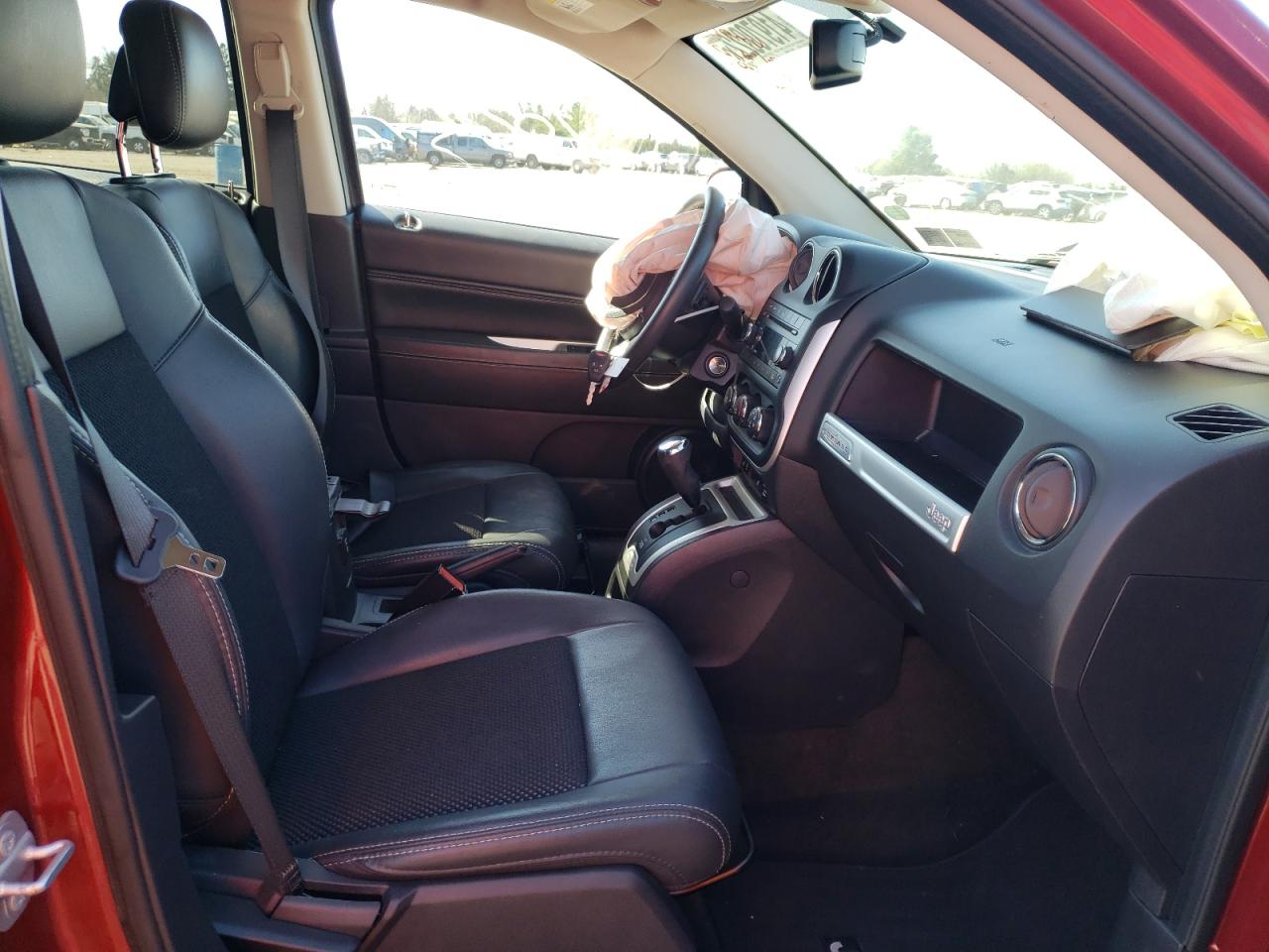 Photo 5 from auction – 2015 JEEP COMPASS LA with VIN 1C4NJCEB5FD236112