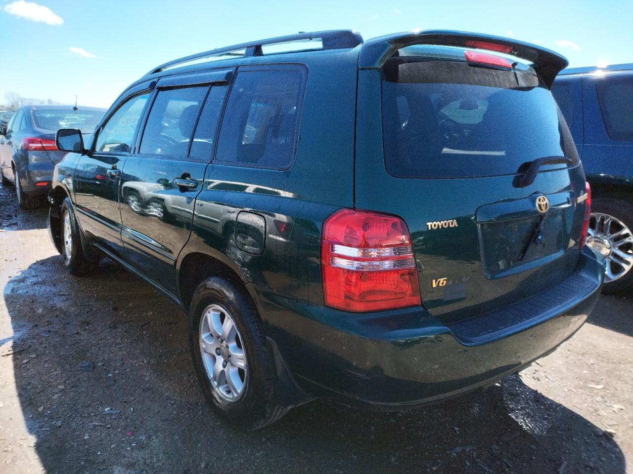 Photo 3 from auction – 2001 TOYOTA HIGHLANDER with VIN JTEHF21A010023571