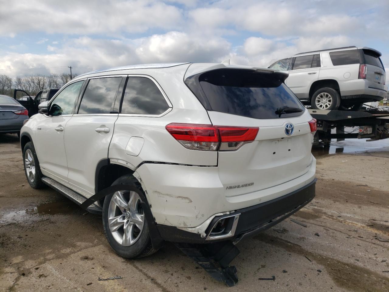Photo 9 from auction – 2019 TOYOTA HIGHLANDER with VIN 5TDDGRFH4KS075993