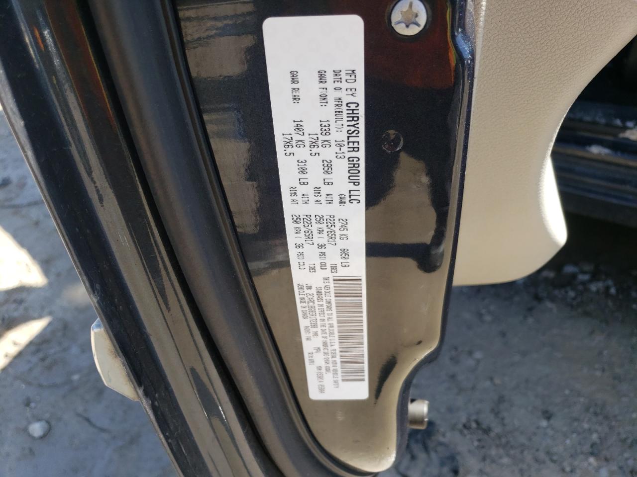 Photo 10 from auction – 2014 CHRYSLER TOWN & COU with VIN 2C4RC1BG8ER172398