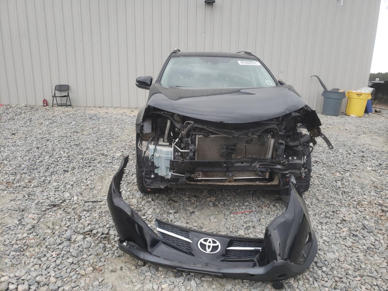 Photo 9 from auction – 2015 TOYOTA RAV4 LIMIT with VIN 2T3DFREV8FW277699