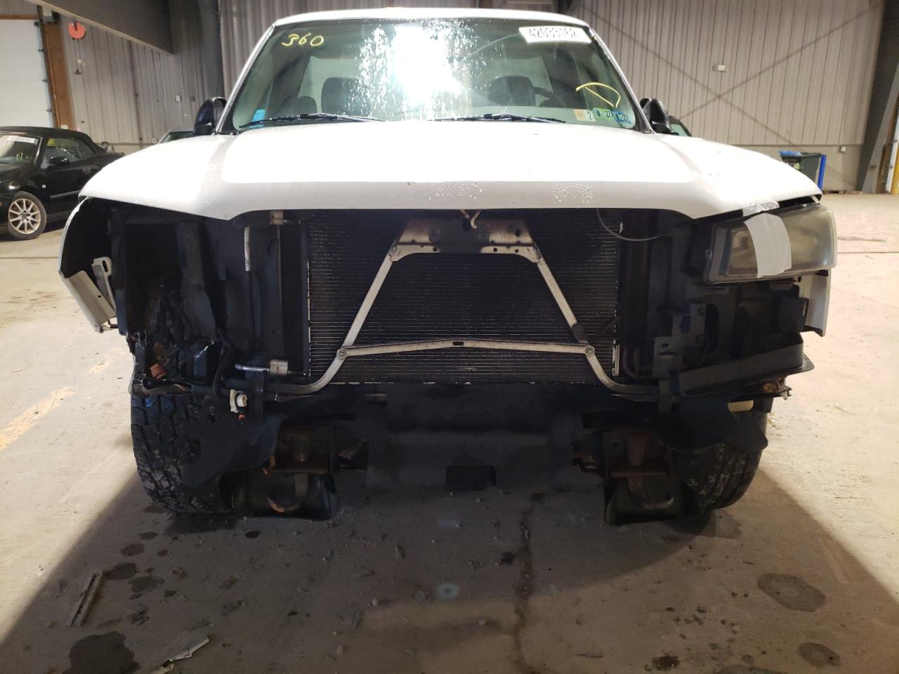 Photo 9 from auction – 2005 CHEVROLET SILVERADO with VIN 1GCEK14X95Z120976