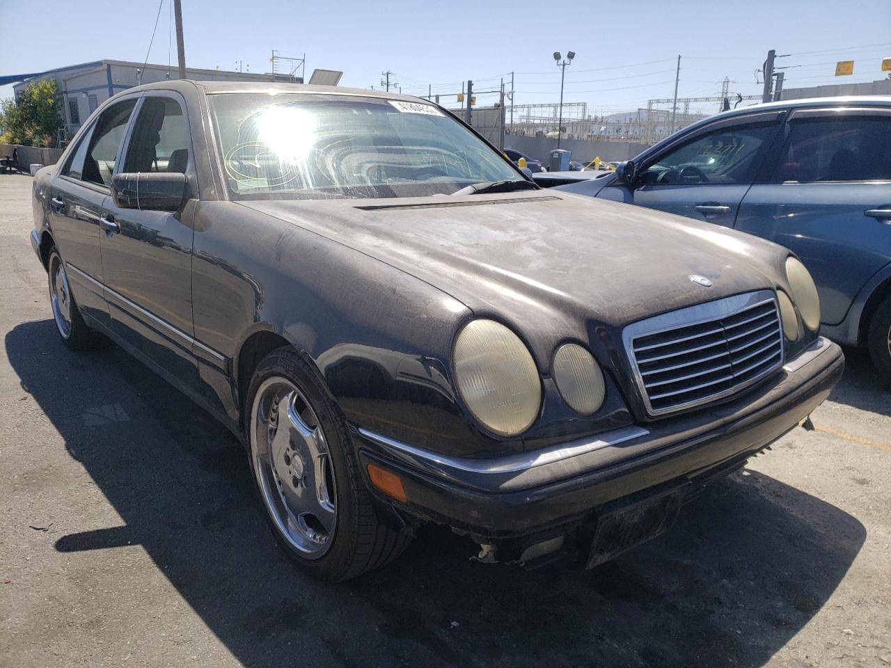 Photo 1 from auction – 1999 MERCEDES-BENZ E 320 with VIN WDBJF65H4XA804938