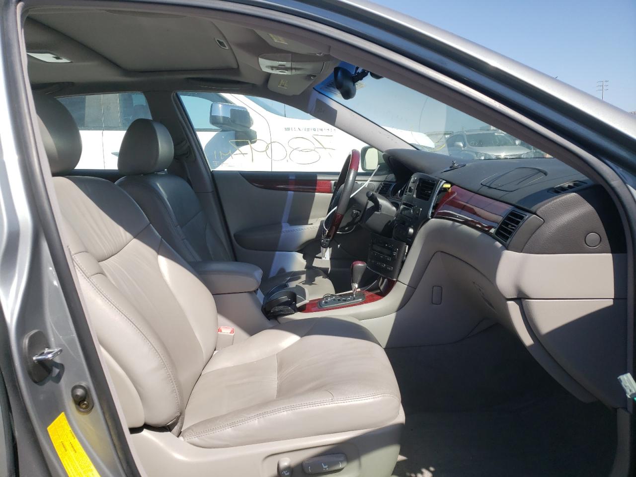Photo 18 from auction – 2004 LEXUS ES 330 with VIN JTHBA30G445046278