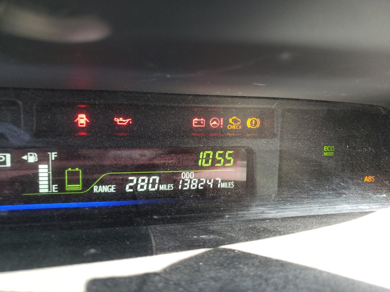 Photo 8 from auction – 2015 TOYOTA PRIUS V with VIN JTDZN3EU3FJ016427