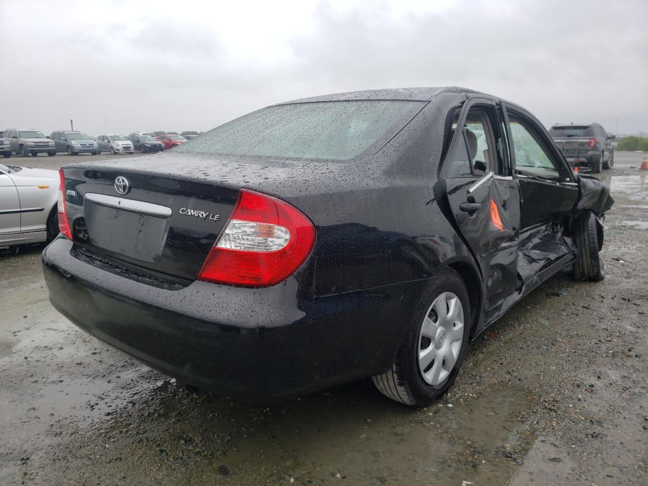 Photo 4 from auction – 2004 TOYOTA CAMRY LE with VIN 4T1BE32K44U345763