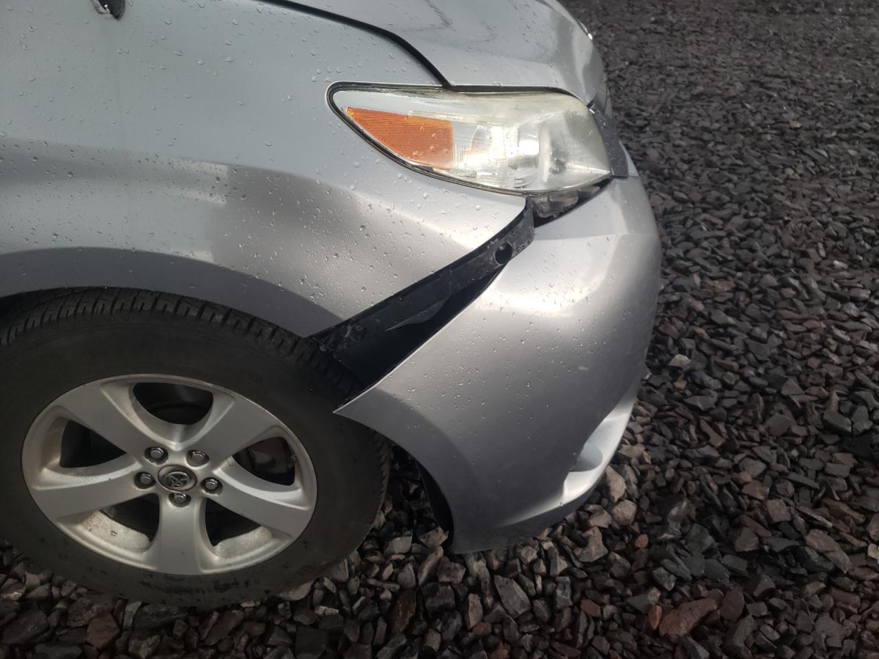 Photo 9 from auction – 2011 TOYOTA SIENNA LE with VIN 5TDKK3DCXBS093523