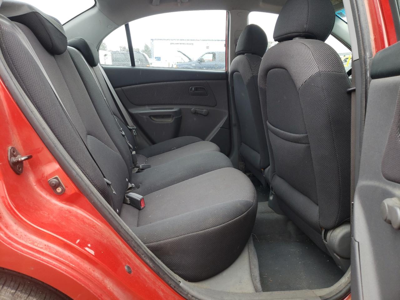 Photo 6 from auction – 2006 KIA RIO with VIN KNADE123766109087