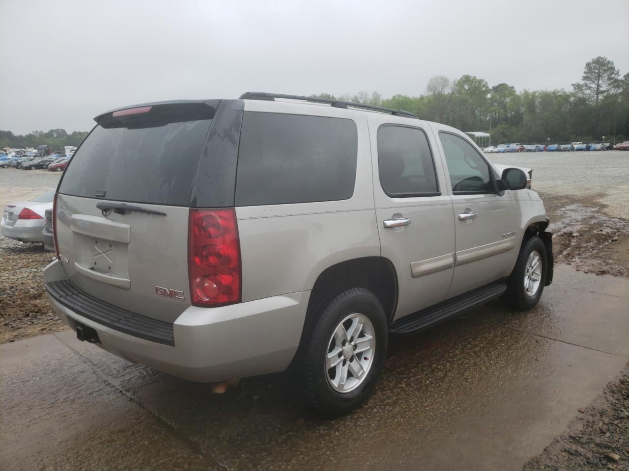 Photo 4 from auction – 2007 GMC YUKON with VIN 1GKFC13J37J148874
