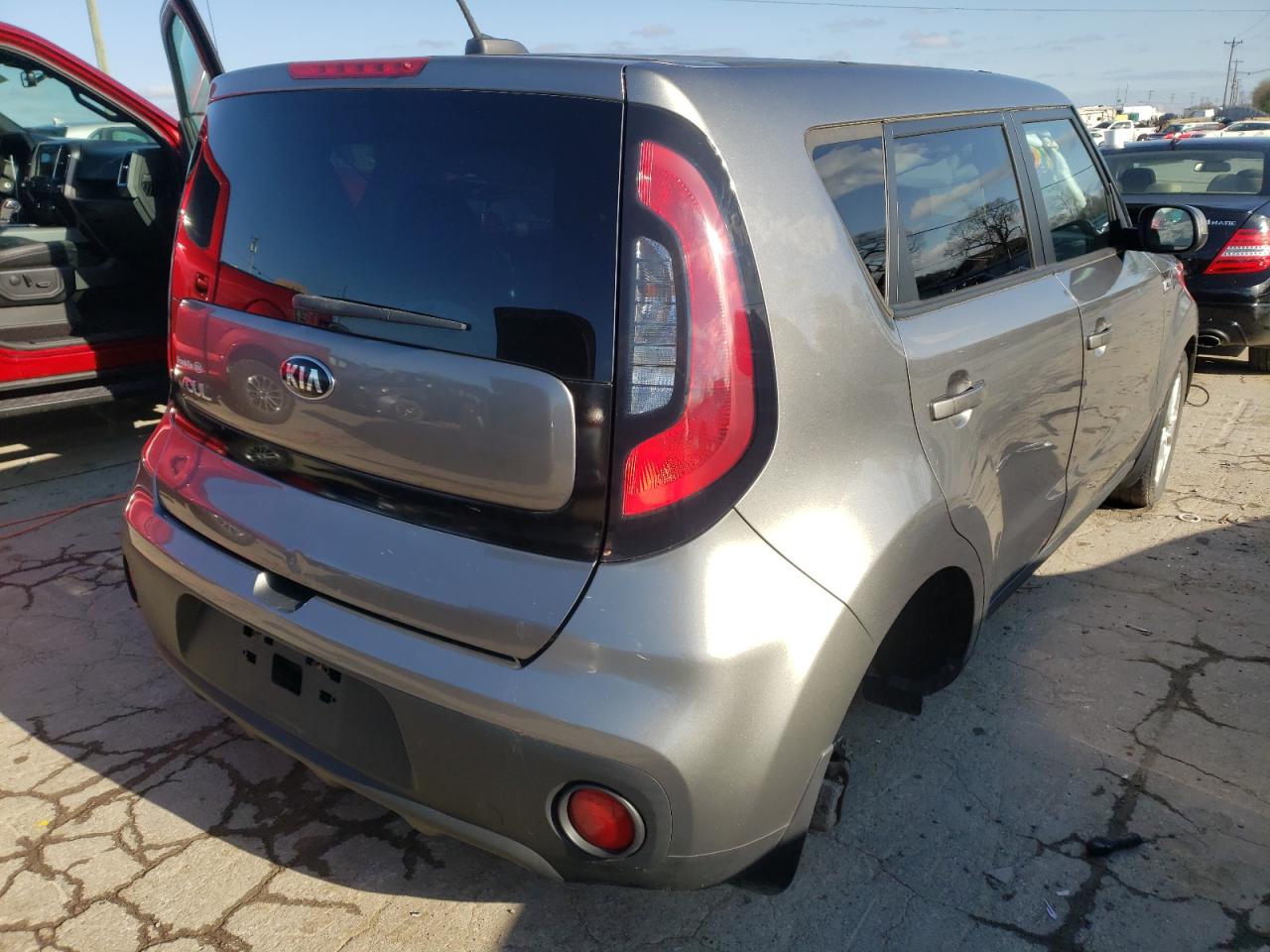 Photo 4 from auction – 2017 KIA SOUL with VIN KNDJN2A25H7422639