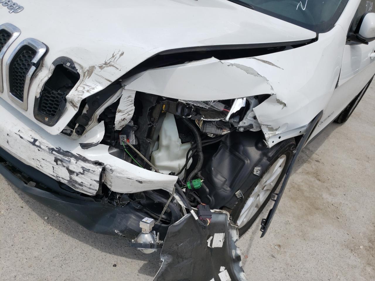 Photo 9 from auction – 2018 JEEP CHEROKEE L with VIN 1C4PJLCB6JD533586