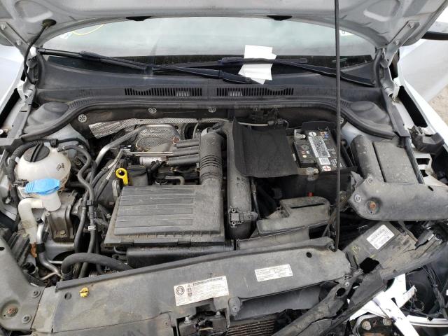 Photo 7 from auction – 2017 VOLKSWAGEN JETTA S with VIN 3VW2B7AJ3HM260255