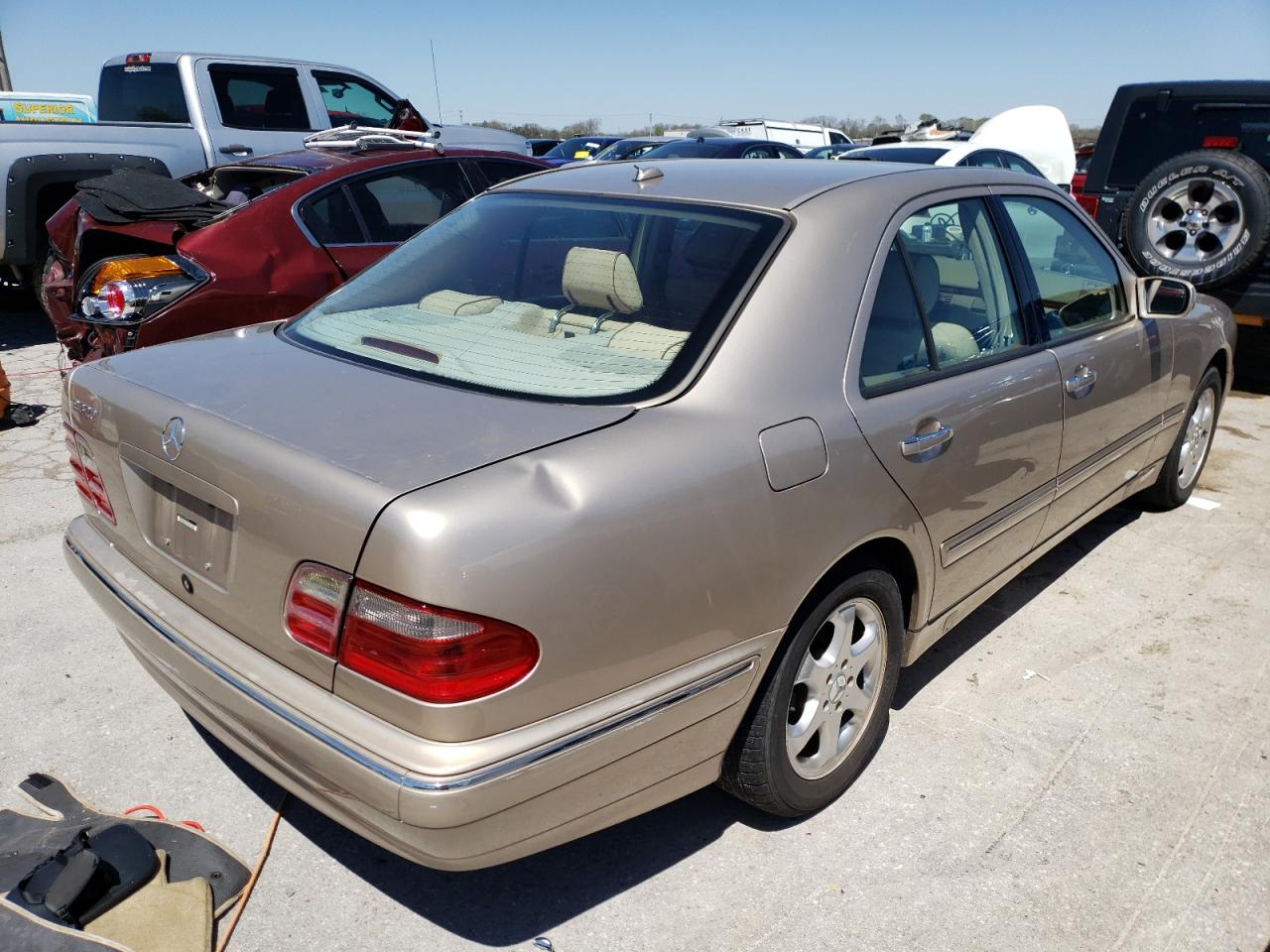 Photo 9 from auction – 2002 MERCEDES-BENZ E 320 with VIN WDBJF65J42B485708