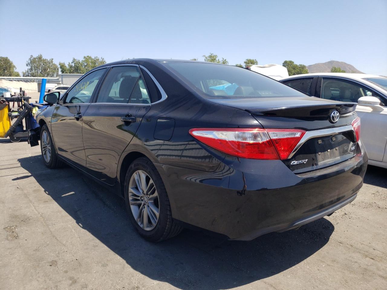 Photo 3 from auction – 2016 TOYOTA CAMRY LE with VIN 4T1BF1FK8GU232477