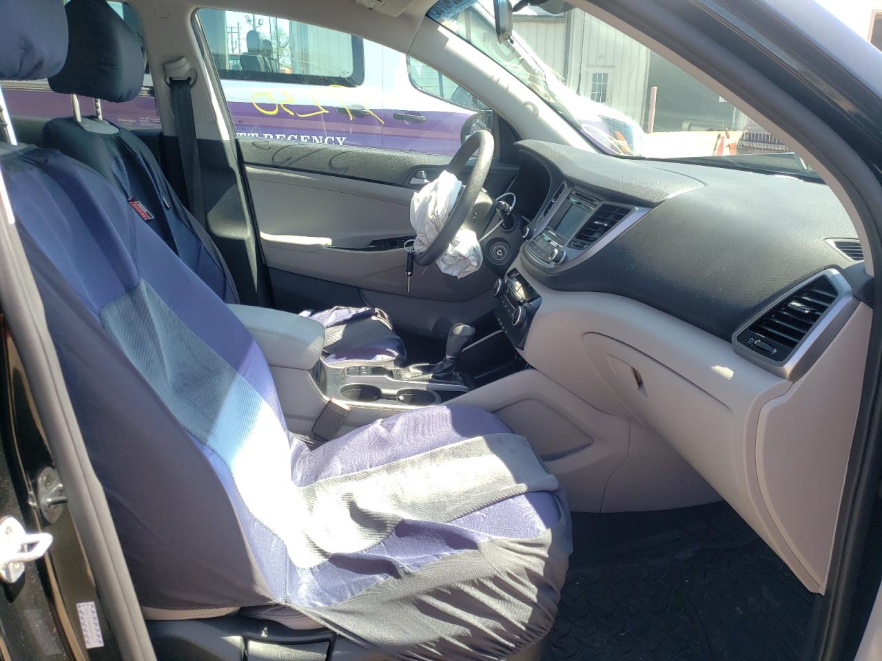 Photo 5 from auction – 2017 HYUNDAI TUCSON LIM with VIN KM8J3CA49HU323641