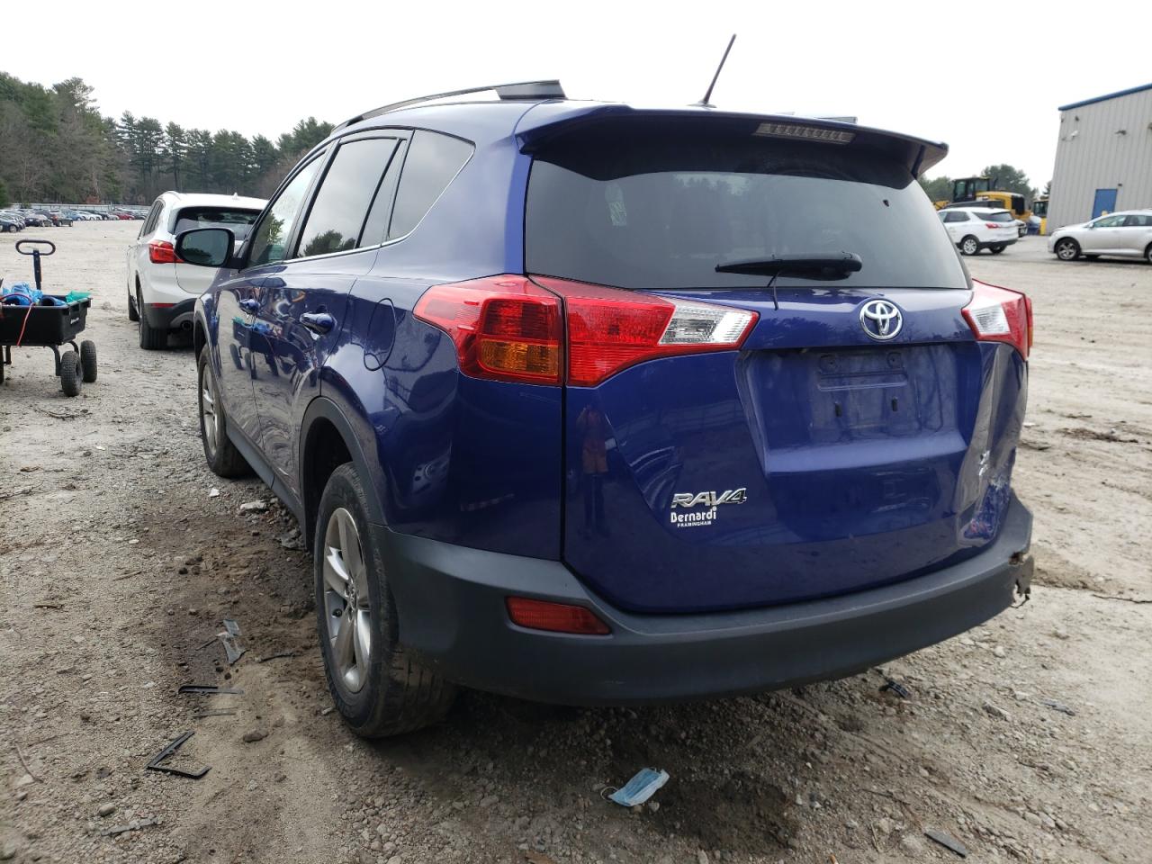 Photo 3 from auction – 2015 TOYOTA RAV4 XLE with VIN 2T3RFREV7FW348283