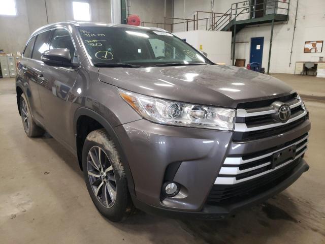 TOYOTA HIGHLANDER 2017 z numerem VIN 5TDJZRFH1HS444430 - Zdjęcie z aukcji