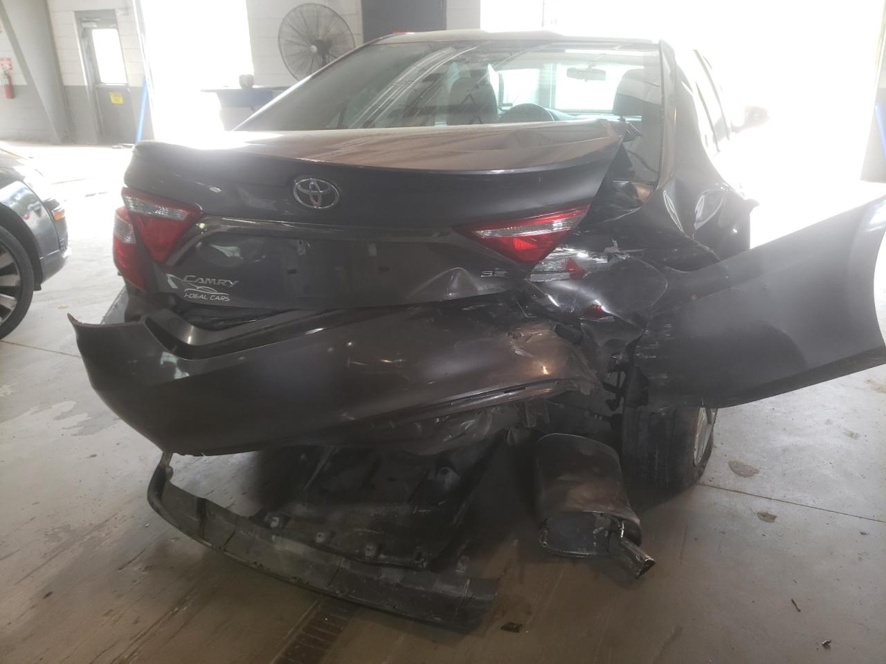Photo 9 from auction – 2016 TOYOTA CAMRY with VIN 4T1BF1FK5GU581824
