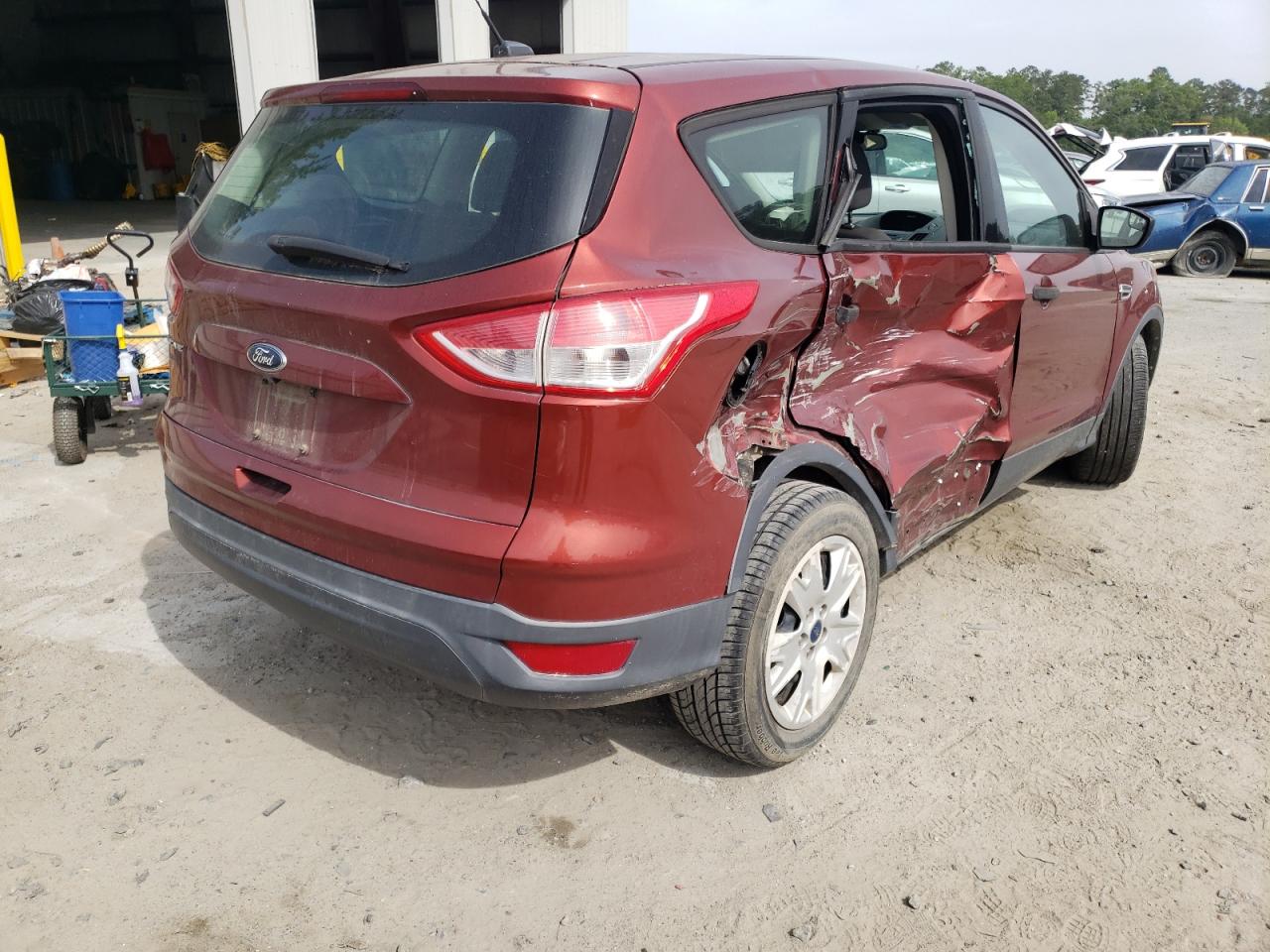 Photo 4 from auction – 2014 FORD ESCAPE S with VIN 1FMCU0F79EUD79775