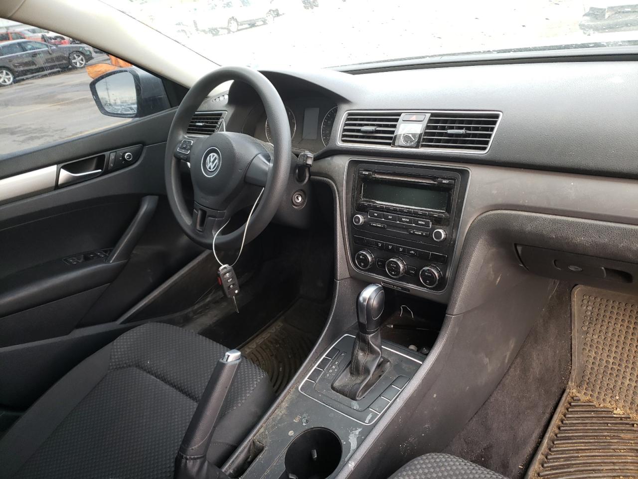 Photo 9 from auction – 2012 VOLKSWAGEN PASSAT S with VIN 1VWAP7A35CC078906