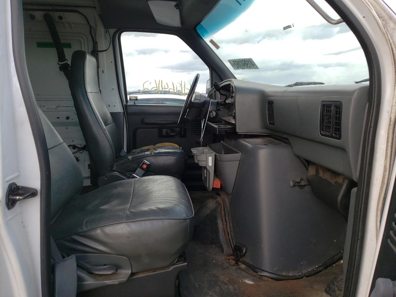 Photo 5 from auction – 1996 FORD ECONOLINE with VIN 1FTJE34Y1THA43842
