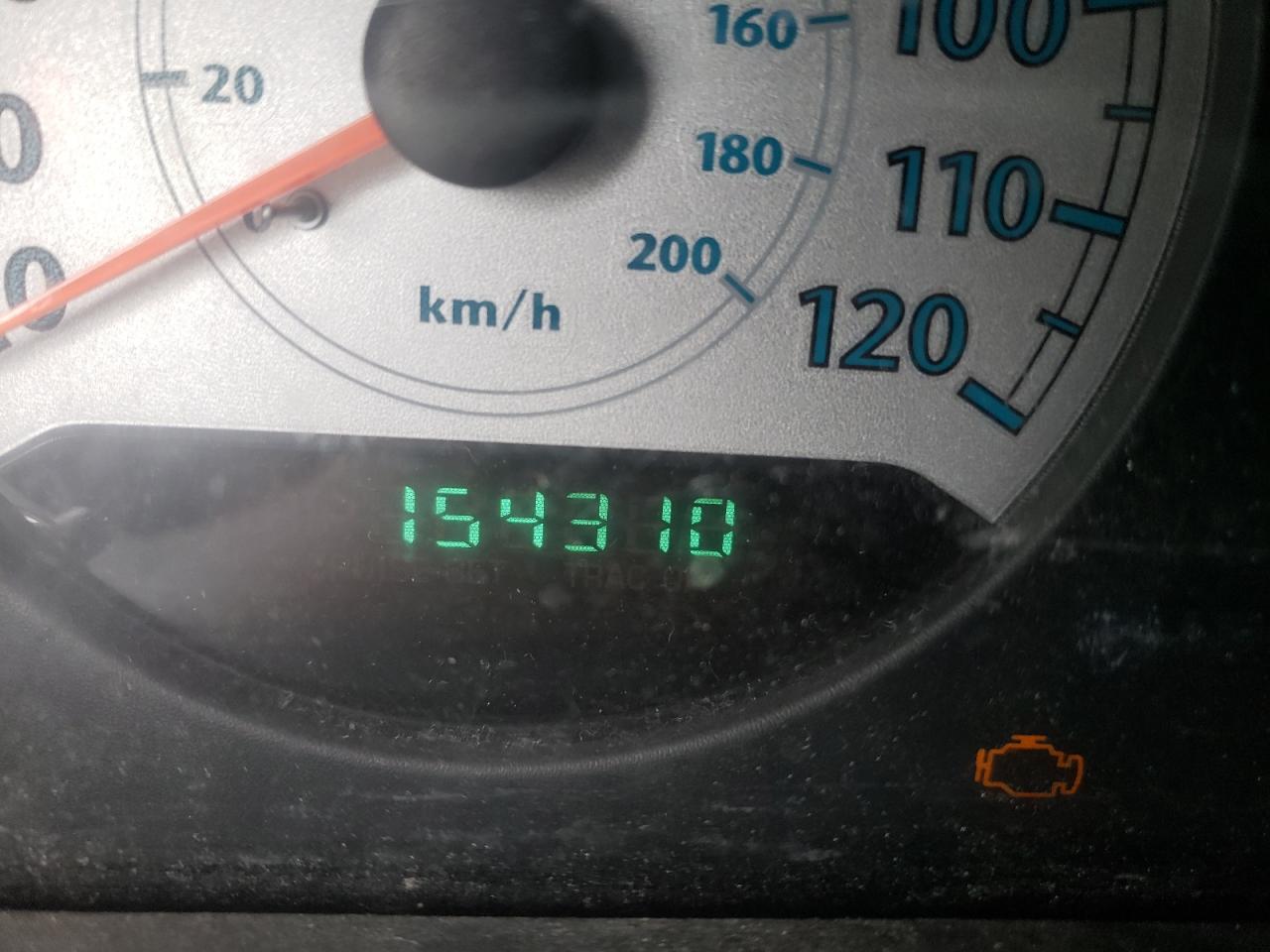 Photo 8 from auction – 2005 CHRYSLER TOWN & COU with VIN 2C4GP54L25R600897
