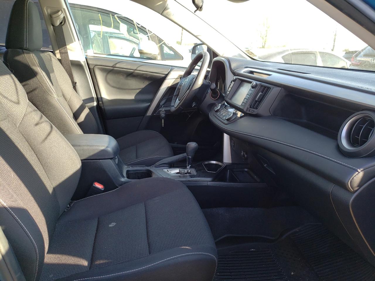 Photo 5 from auction – 2017 TOYOTA RAV4 XLE with VIN JTMRFREV5HJ707339