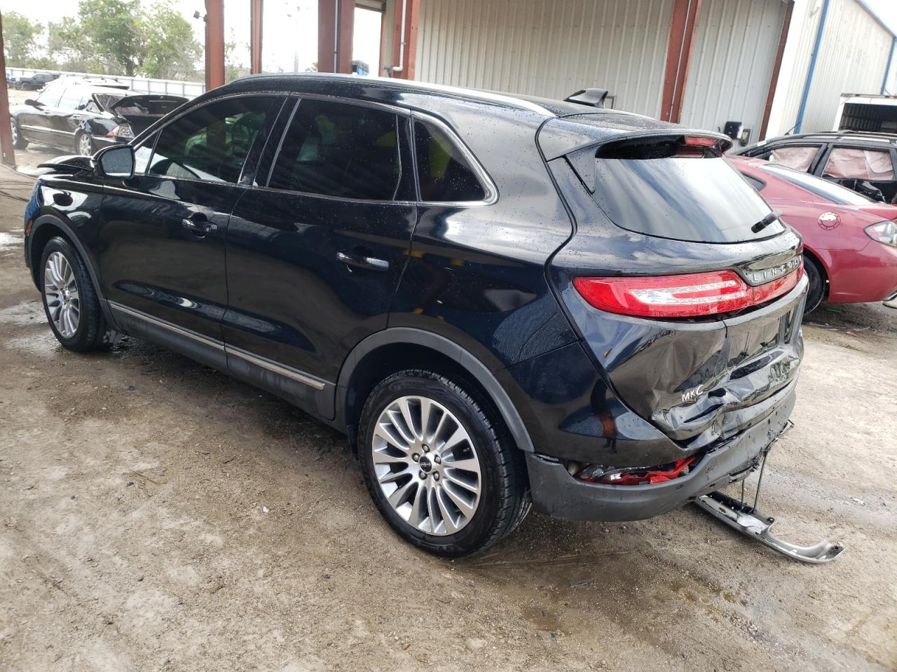 Photo 3 from auction – 2017 LINCOLN MKC RESERV with VIN 5LMCJ3C91HUL46741