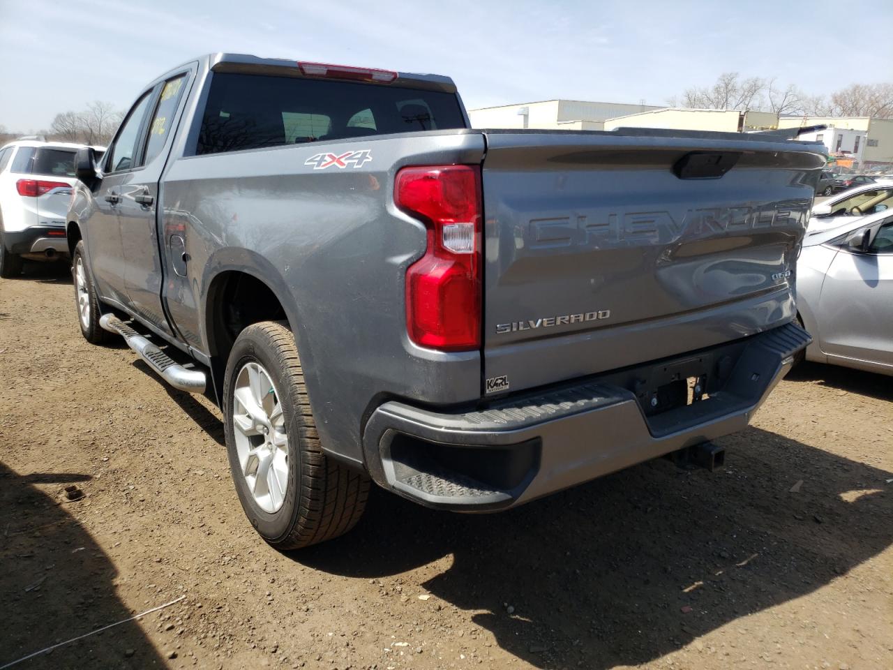 Photo 3 from auction – 2020 CHEVROLET SILVERADO with VIN 1GCRYBEH5LZ331926