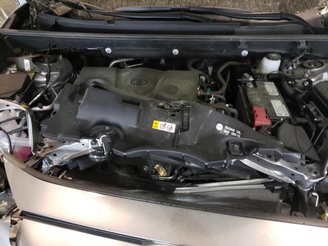 Photo 7 from auction – 2021 TOYOTA RAV4 XLE with VIN 2T3P1RFV7MC176159