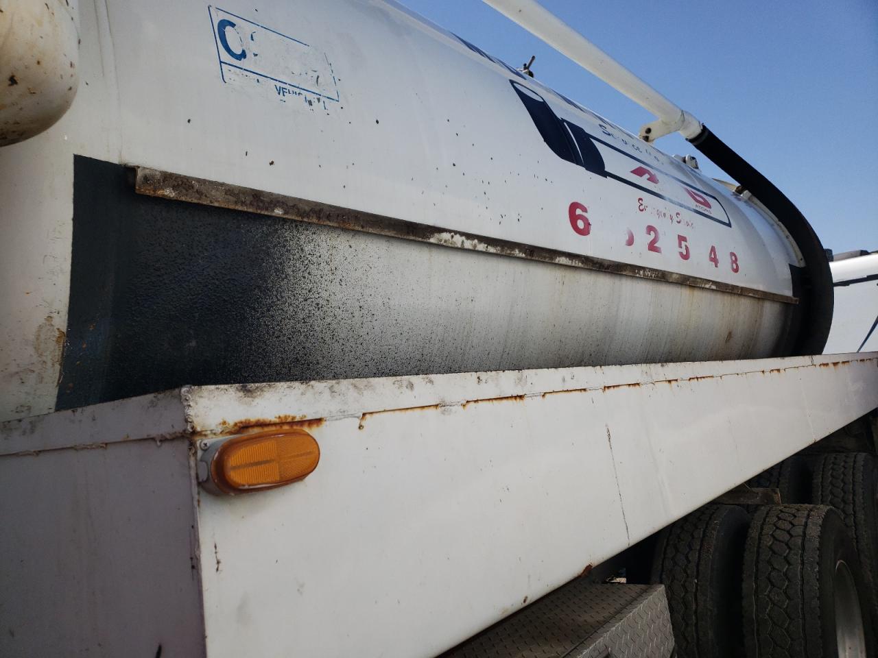 Photo 9 from auction – 1996 FREIGHTLINER CONVENTION with VIN 1FUYDSYB0TH733057