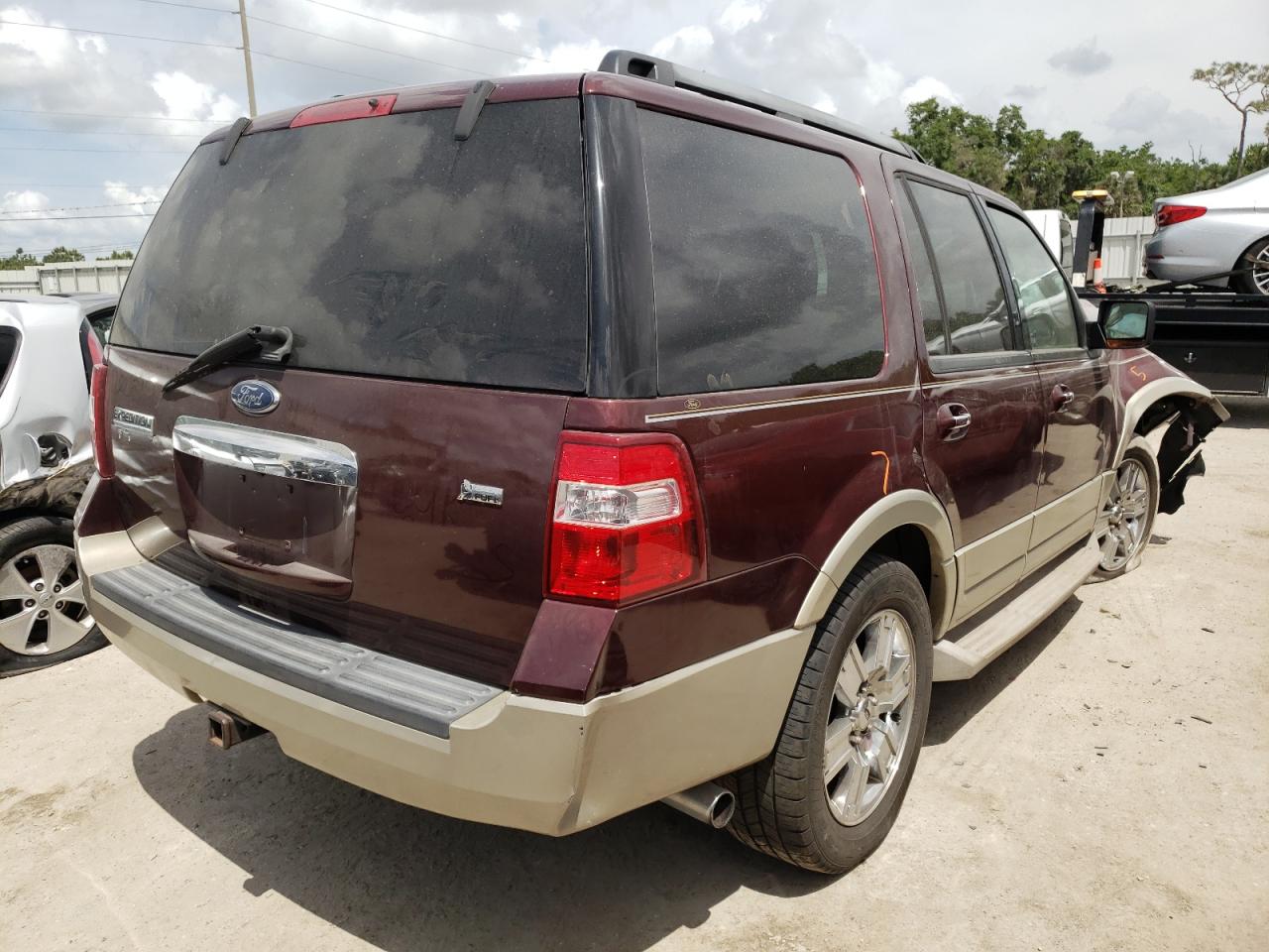 Photo 4 from auction – 2010 FORD EXPEDITION with VIN 1FMJU1H59AEA06930
