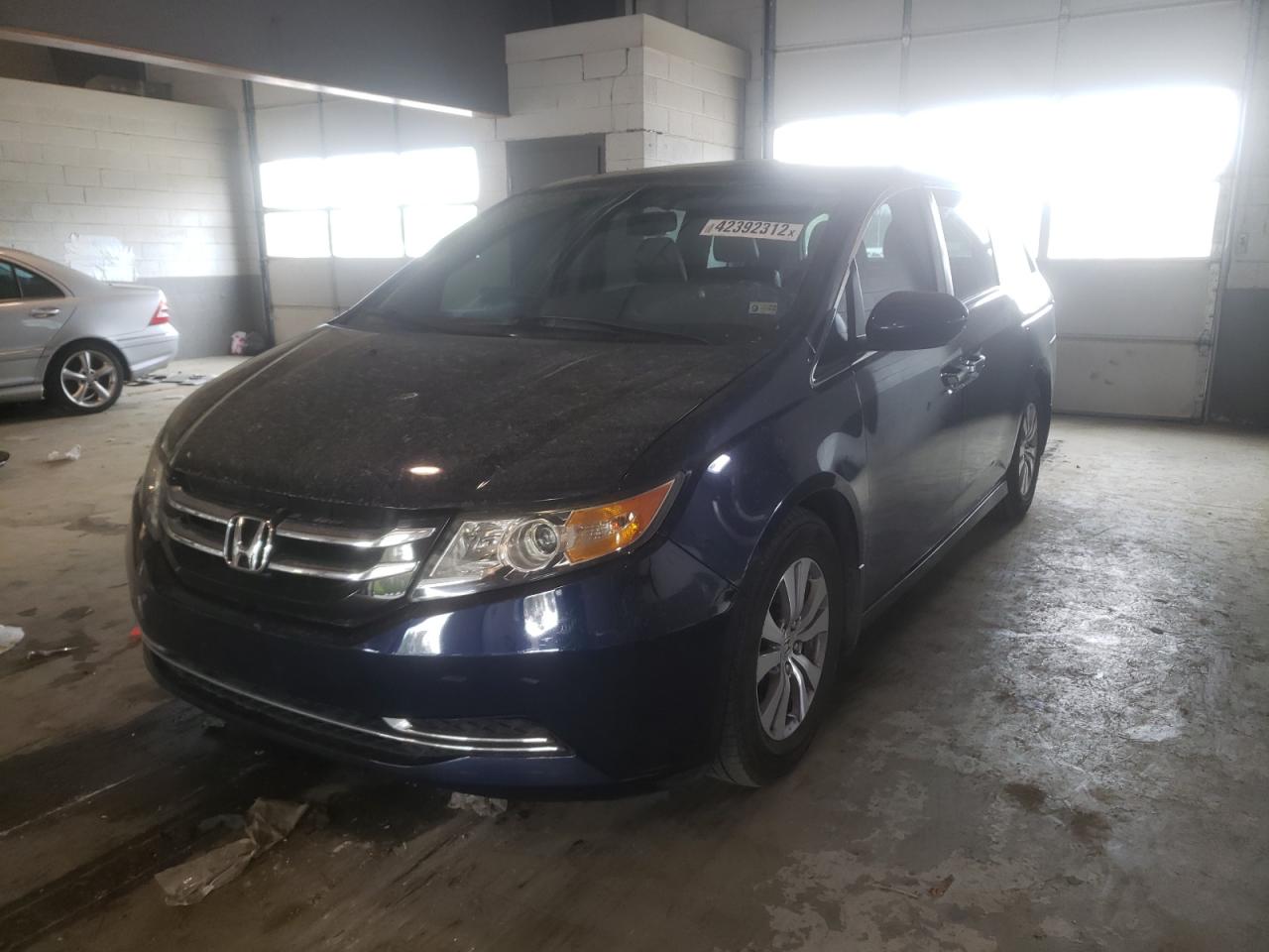 Photo 2 from auction – 2015 HONDA ODYSSEY EX with VIN 5FNRL5H66FB017691