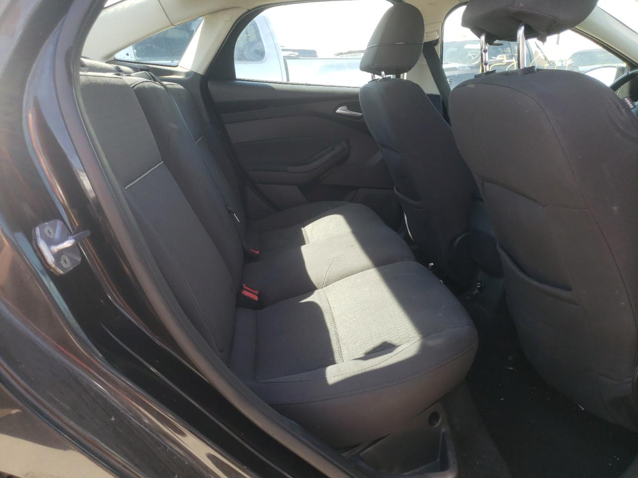 Photo 6 from auction – 2012 FORD FOCUS with VIN 1FAHP3H28CL445682