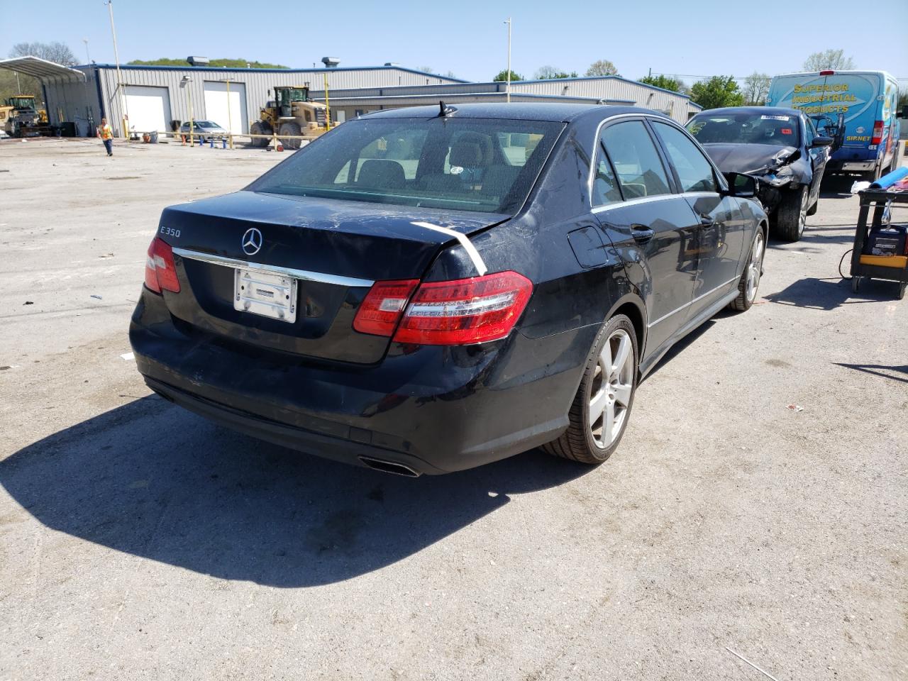Photo 4 from auction – 2010 MERCEDES-BENZ E 350 with VIN WDDHF5GB6AA070271