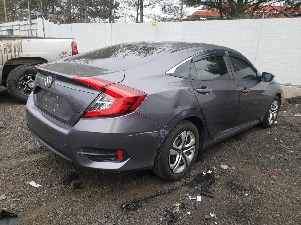 Photo 4 from auction – 2016 HONDA CIVIC LX with VIN 19XFC2F53GE233081