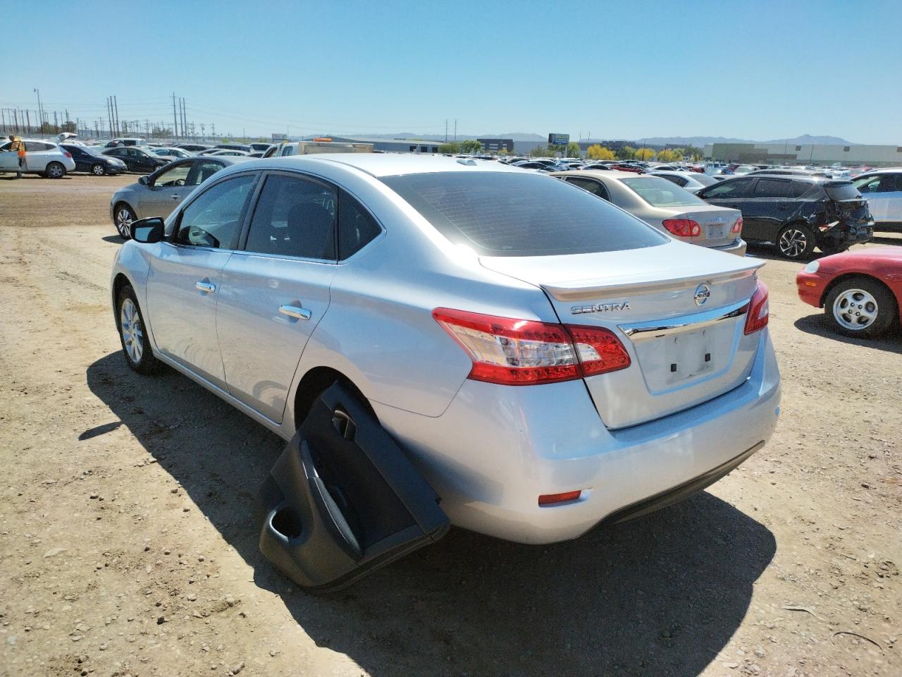 Photo 3 from auction – 2015 NISSAN SENTRA S with VIN 3N1AB7AP2FY215352
