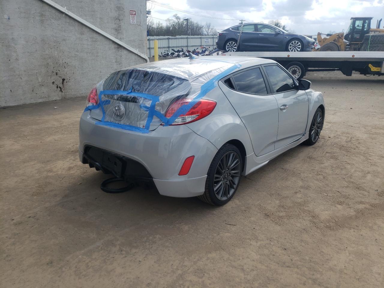 Photo 4 from auction – 2013 HYUNDAI VELOSTER with VIN KMHTC6AD1DU131005