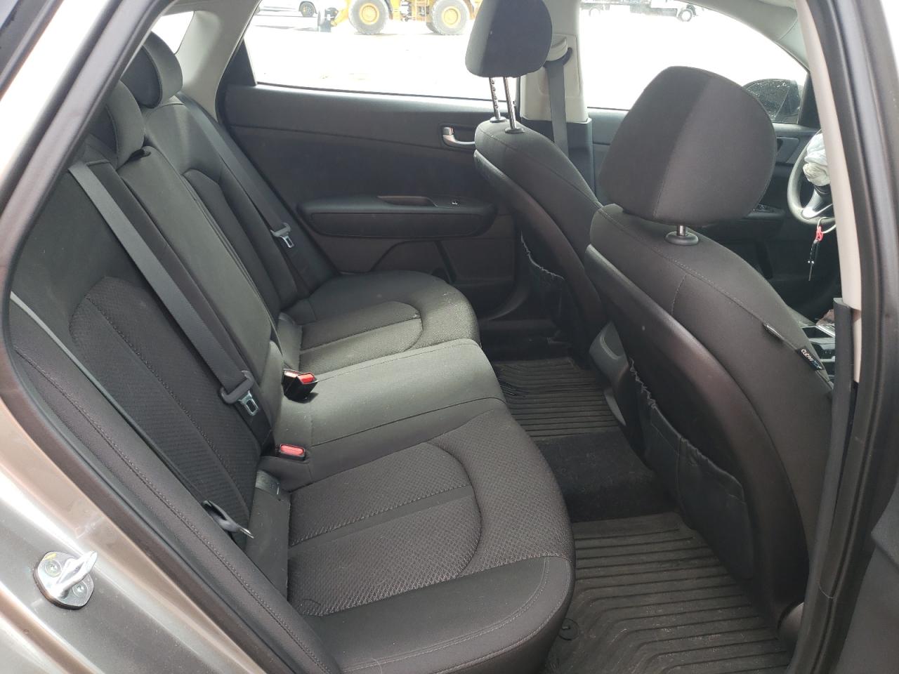 Photo 6 from auction – 2016 KIA OPTIMA LX with VIN 5XXGT4L3XGG025550