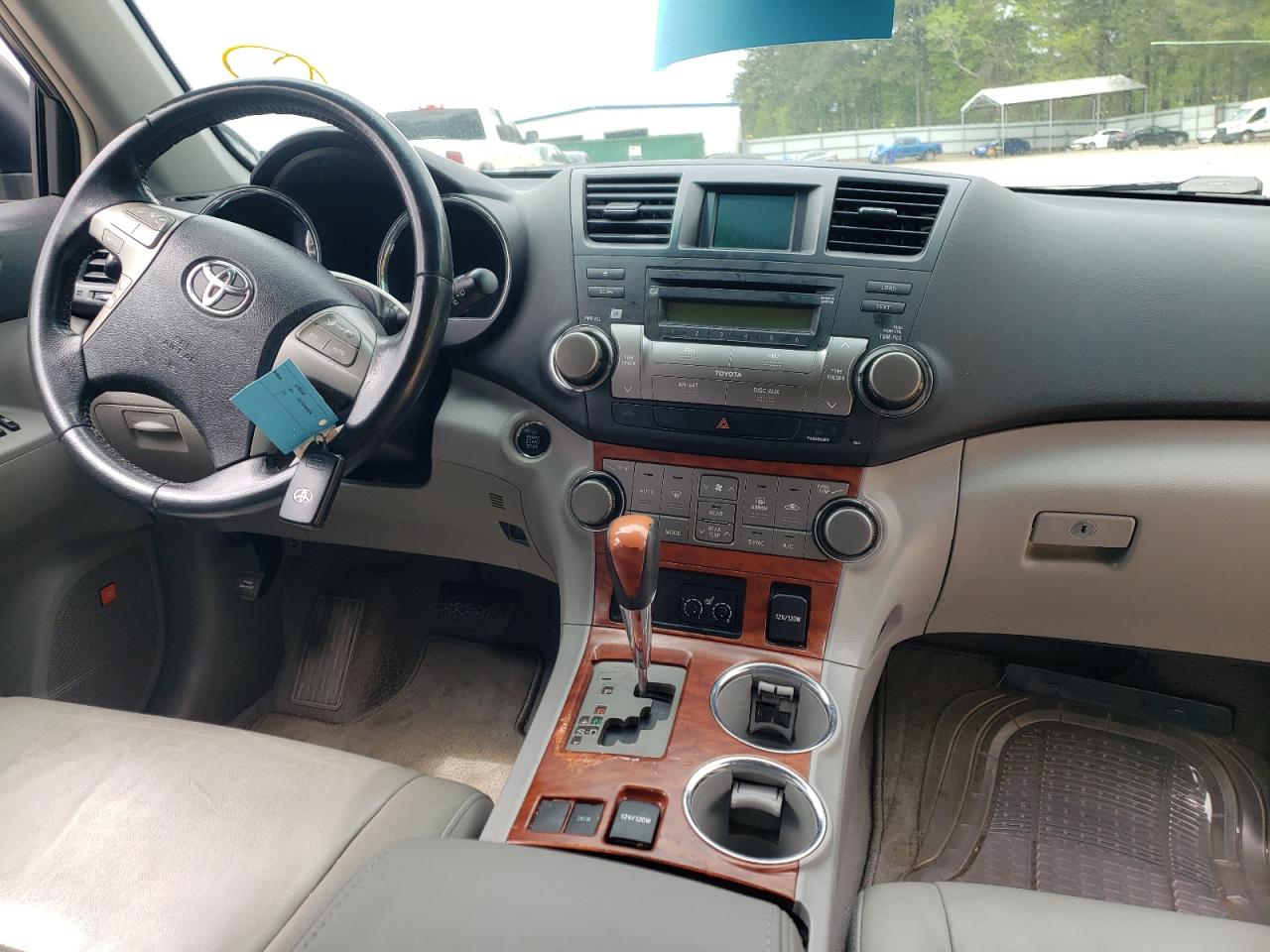 Photo 9 from auction – 2010 TOYOTA HIGHLANDER with VIN 5TDYK3EH1AS006840
