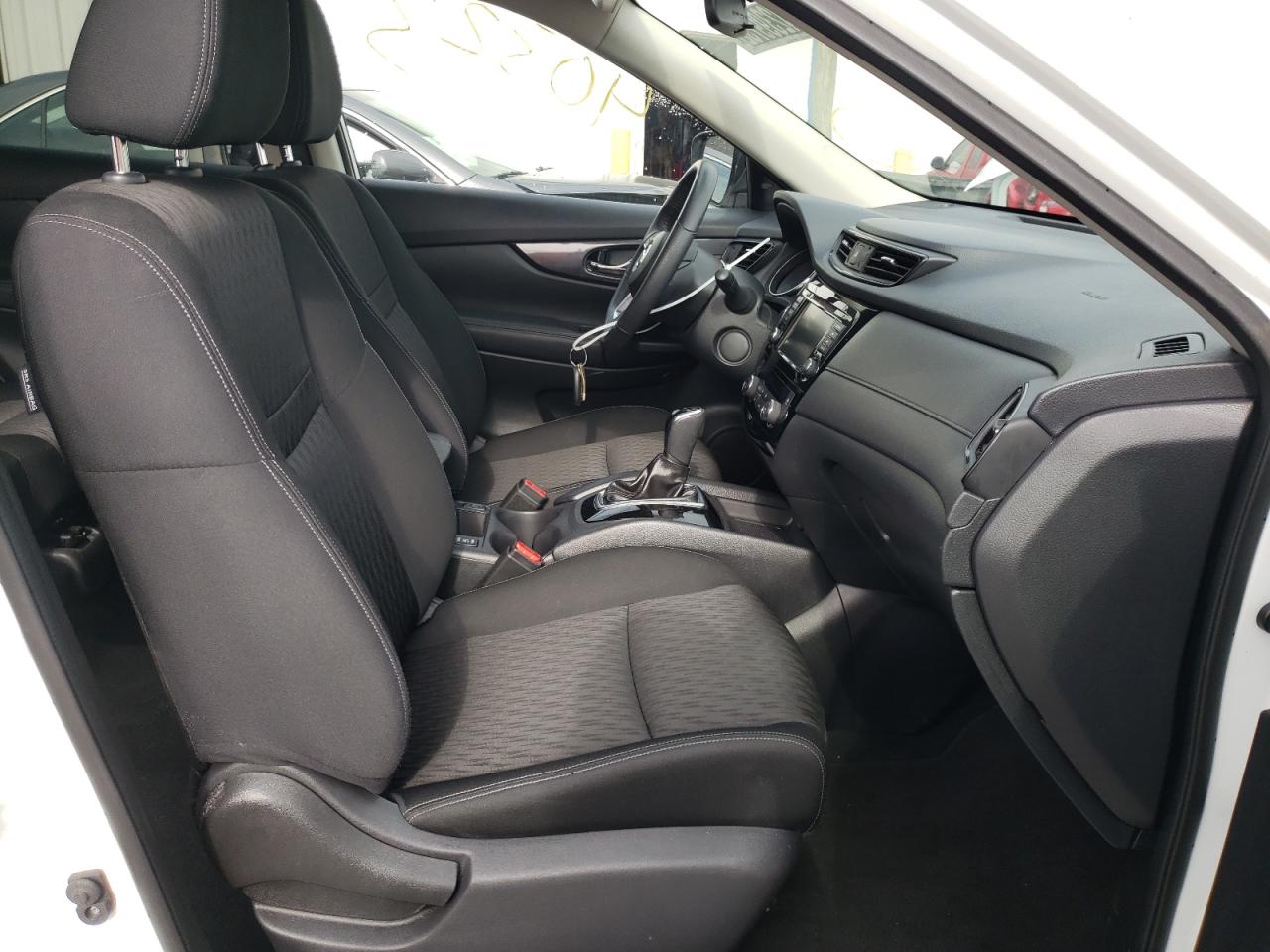 Photo 5 from auction – 2020 NISSAN ROGUE S with VIN KNMAT2MT9LP540020