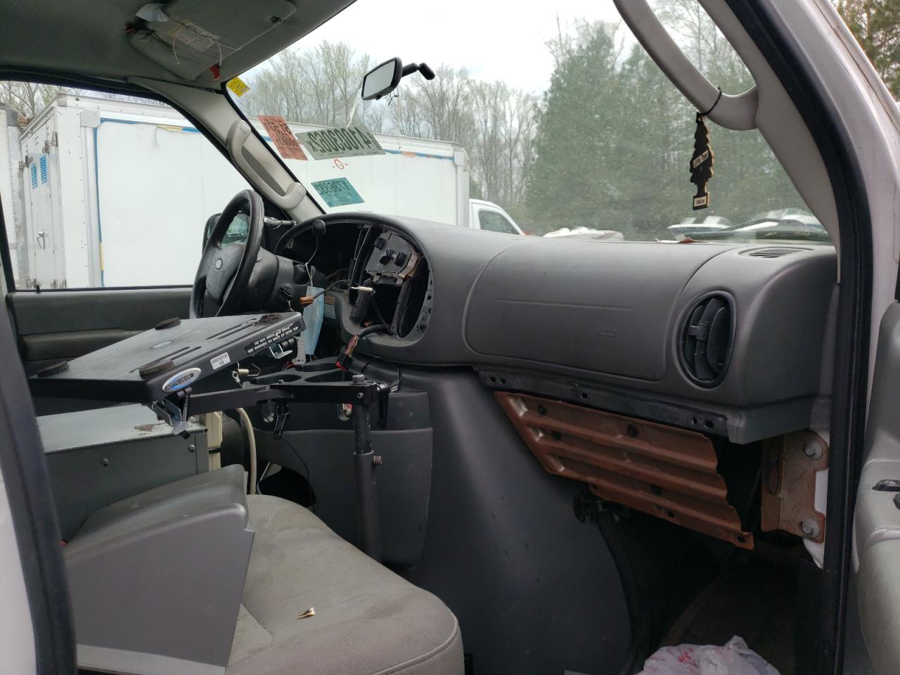 Photo 5 from auction – 2008 FORD ECONOLINE with VIN 1FTSE34L98DA79219
