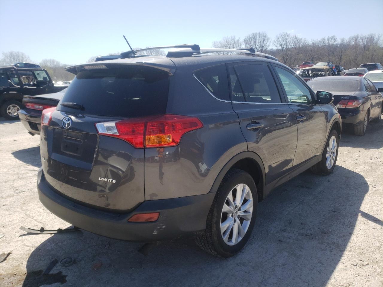 Photo 4 from auction – 2015 TOYOTA RAV4 LIMIT with VIN 2T3YFREV5FW160552