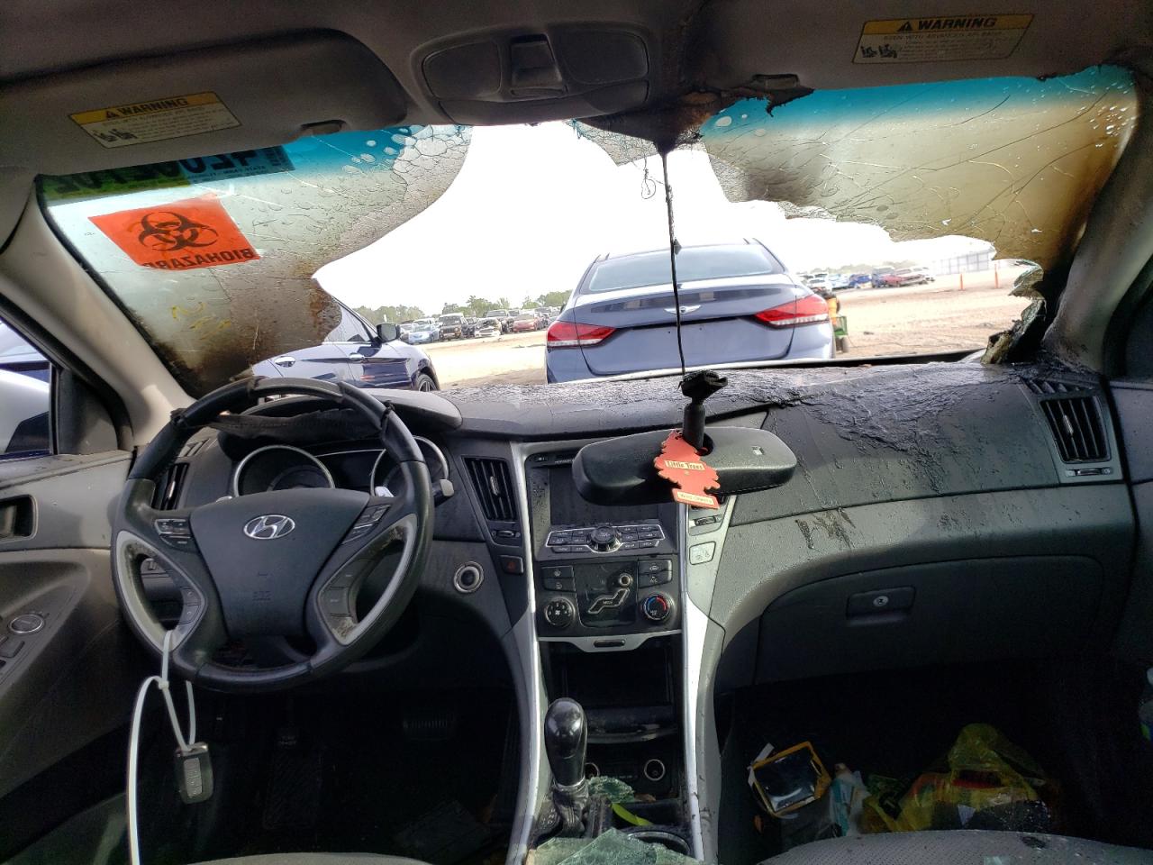 Photo 9 from auction – 2011 HYUNDAI SONATA SE with VIN 5NPEC4AC0BH203005