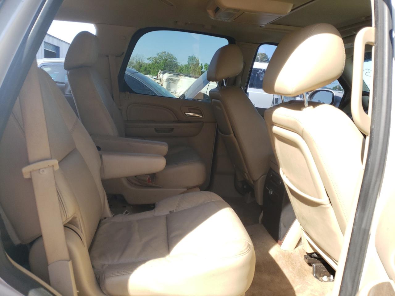 Photo 6 from auction – 2013 CADILLAC ESCALADE L with VIN 1GYS3BEF1DR112875