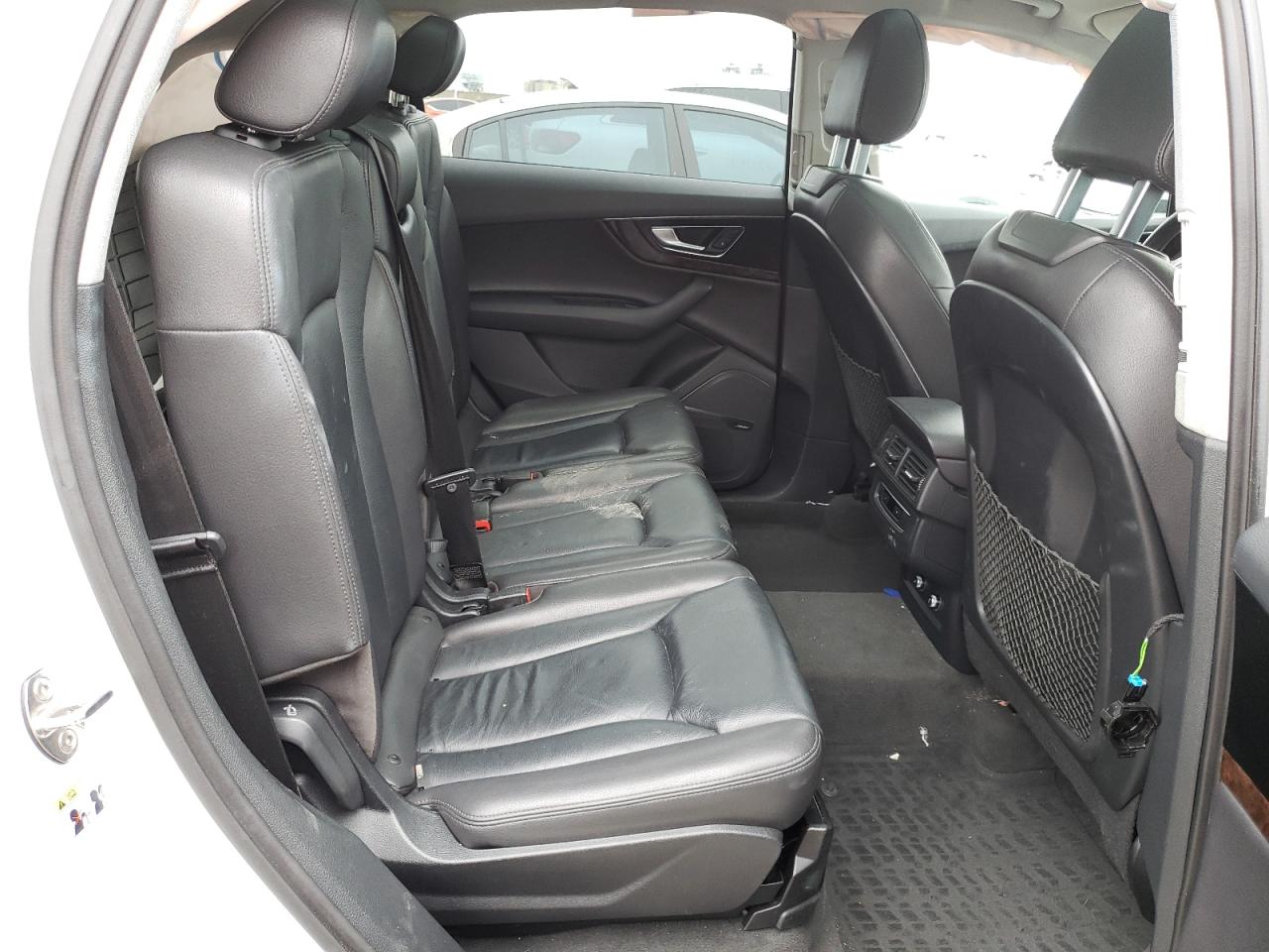 Photo 6 from auction – 2018 AUDI Q7 PREMIUM with VIN WA1LAAF74JD021202
