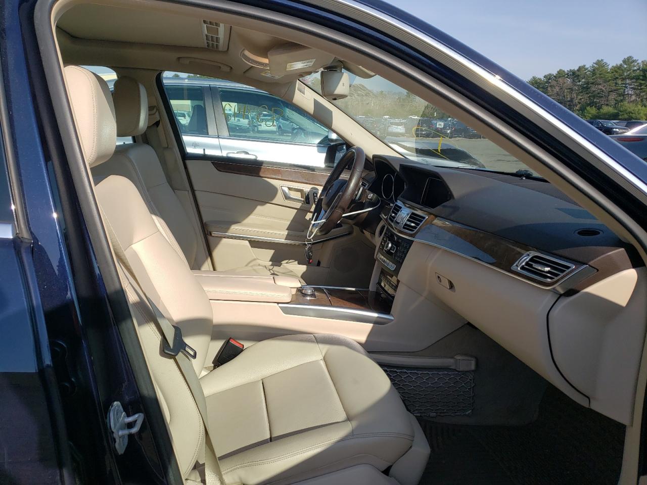 Photo 5 from auction – 2014 MERCEDES-BENZ E 350 4MAT with VIN WDDHF8JB2EA907209