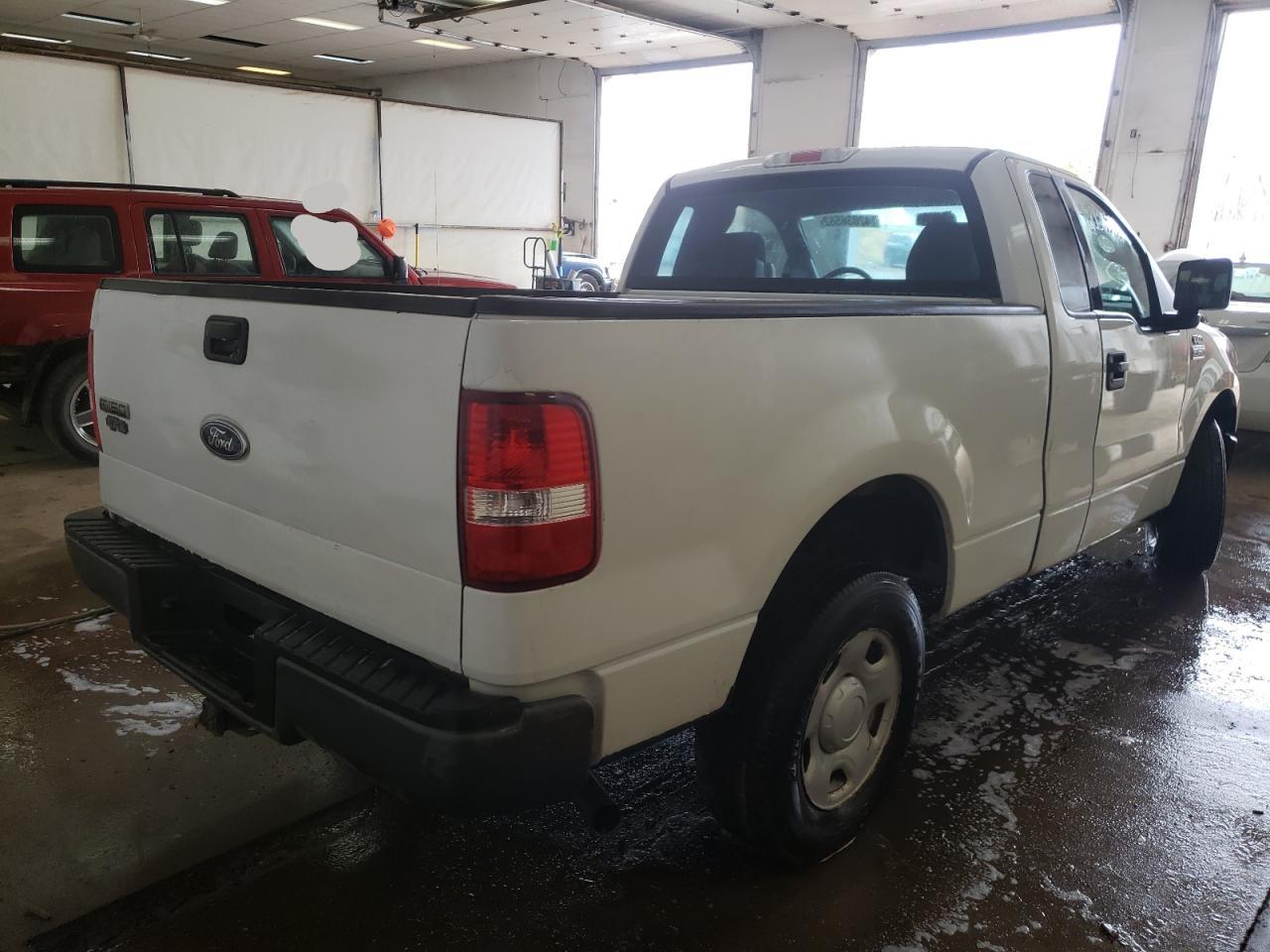 Photo 4 from auction – 2005 FORD F150 with VIN 1FTRF12245NB67904