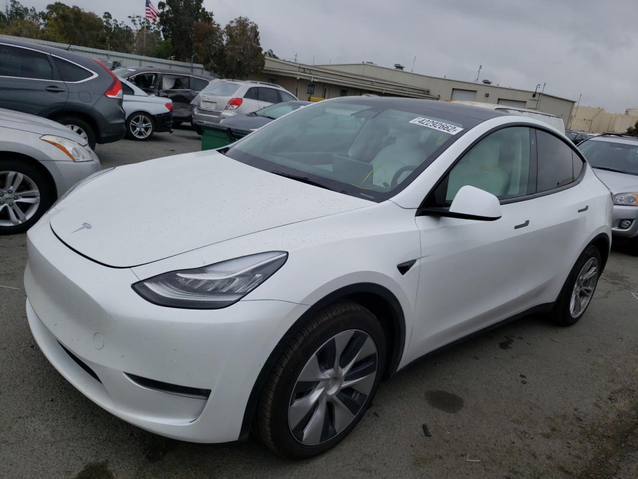 Photo 2 from auction – 2021 TESLA MODEL Y with VIN 5YJYGAEE5MF295094