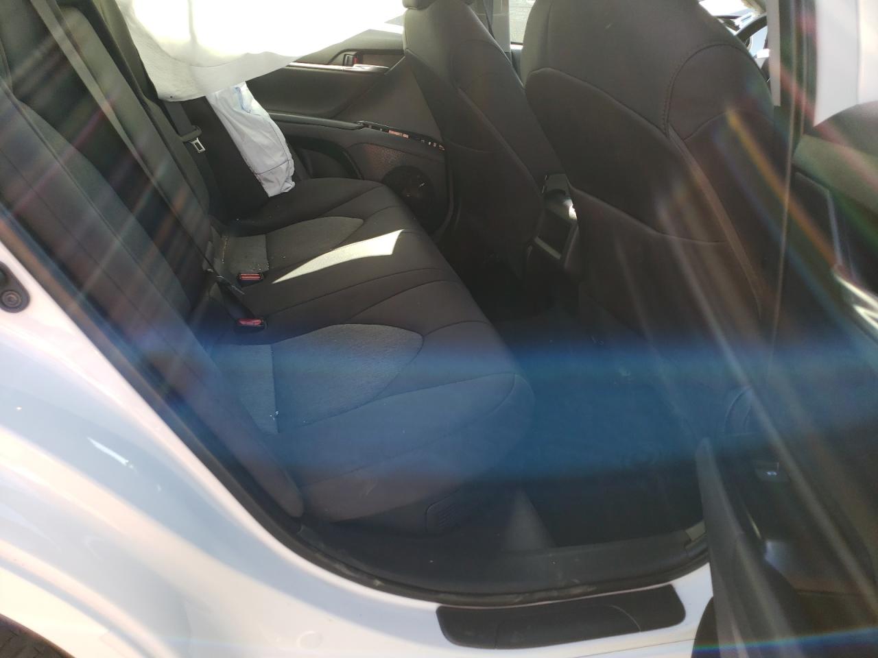 Photo 6 from auction – 2020 TOYOTA CAMRY LE with VIN 4T1C31AK4LU519328